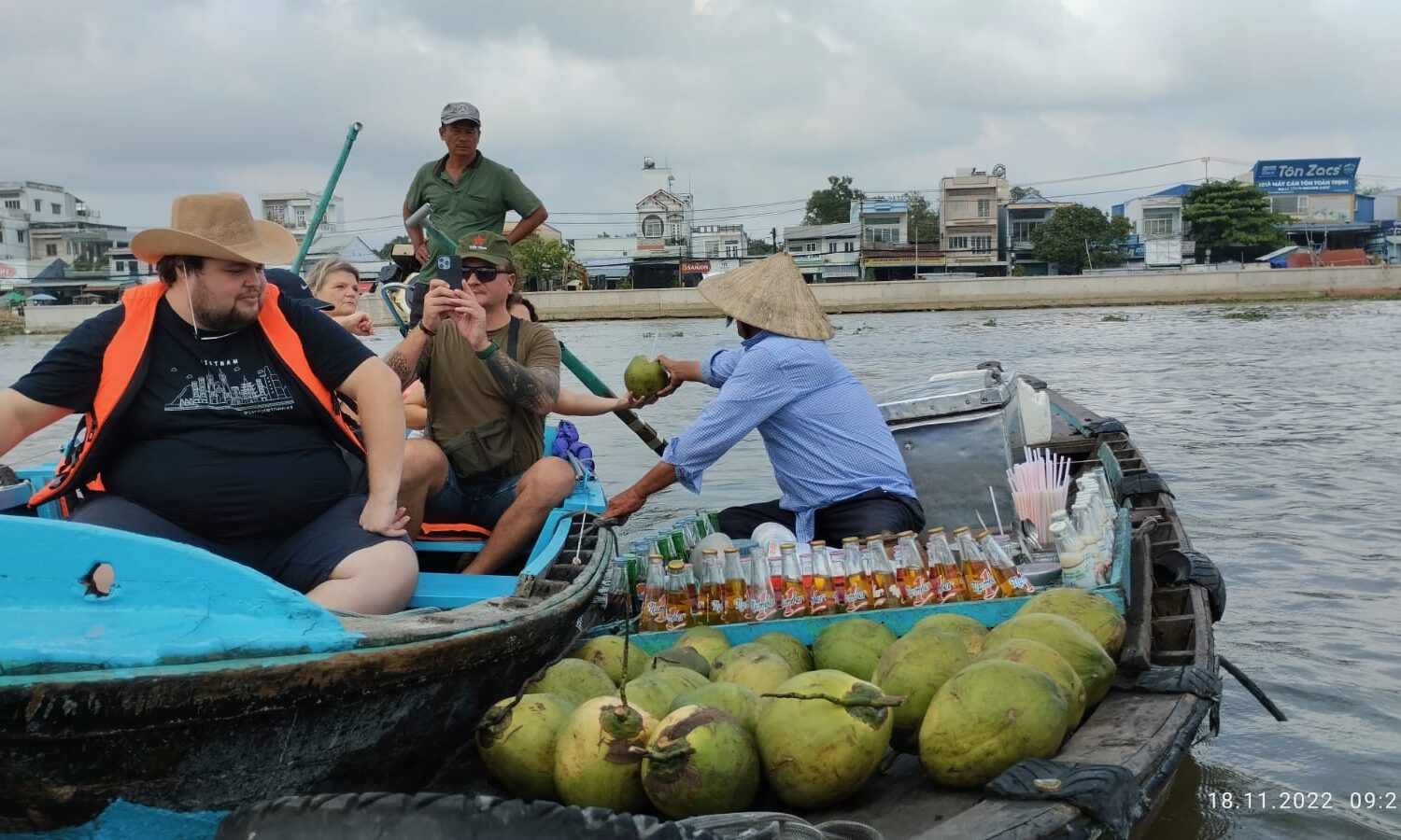 Plovoucí trhy, Can Tho, delta řeky Mekong, Jižní Vietnam