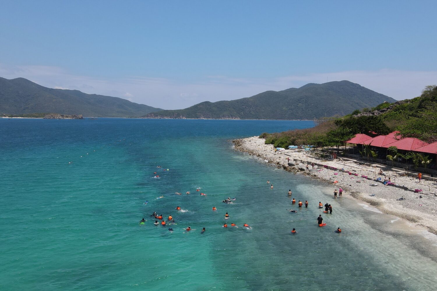 Šnorchlování u ustrovů Mot a Mun, Nha Trang, Jižní Vietnam